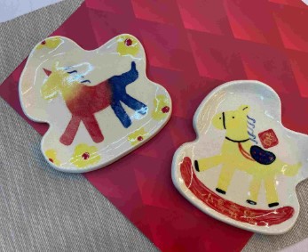 新年特別課「小馬奔騰．彩繪盤」